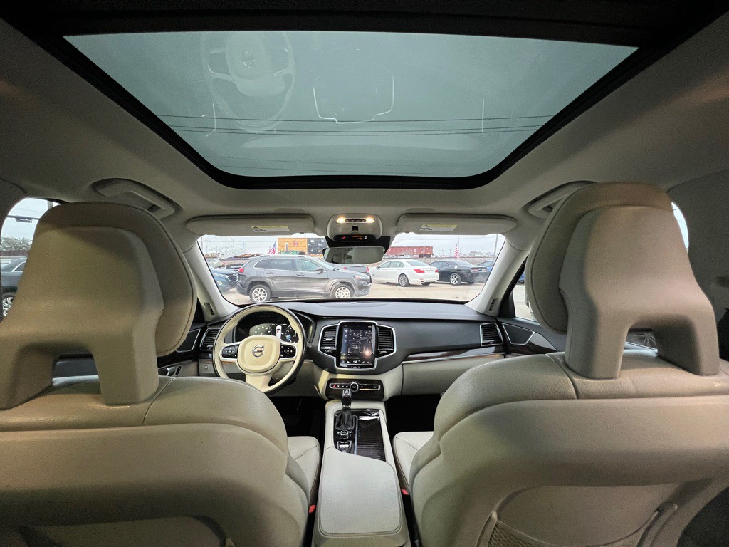 2016 Volvo XC90 Image 21