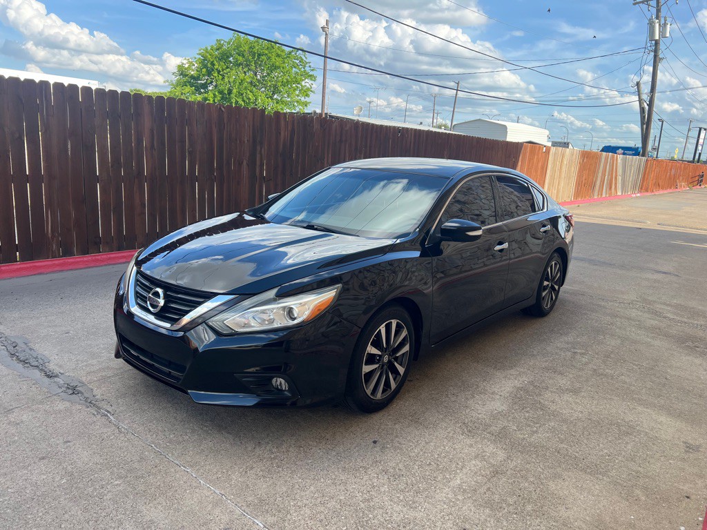 2017 Nissan Altima Image 3