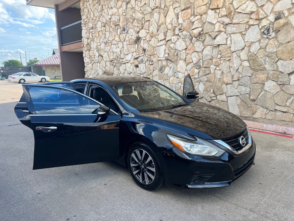 2017 Nissan Altima Image 6