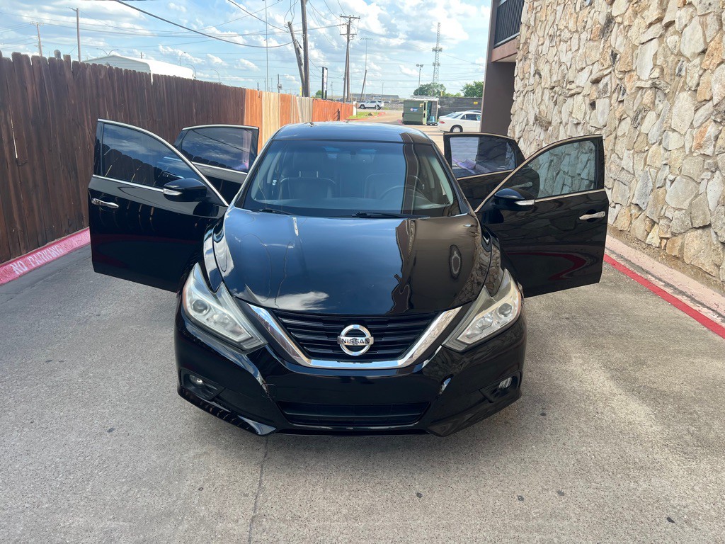 2017 Nissan Altima Image 7