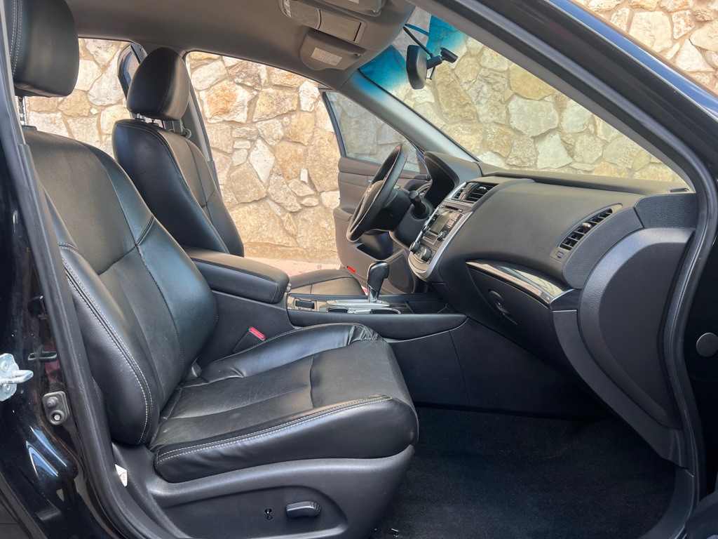 2017 Nissan Altima Image 12