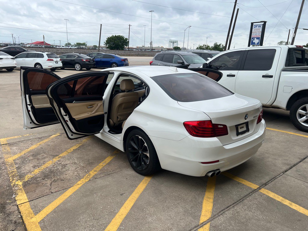 2016 BMW 5 Series Image 9