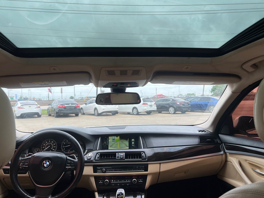 2016 BMW 5 Series Image 17