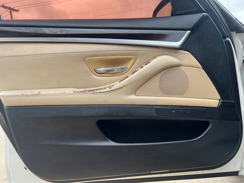 2016 BMW 5 Series Image 19