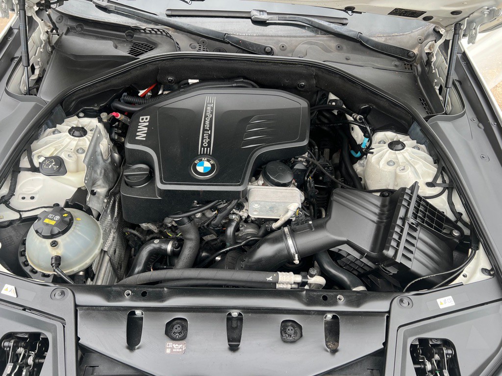 2016 BMW 5 Series Image 21