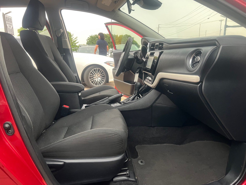 2018 Toyota Corolla Image 13