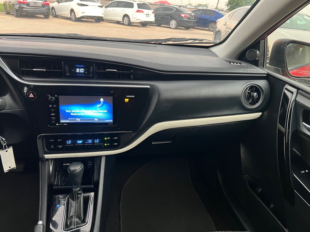 2018 Toyota Corolla Image 17