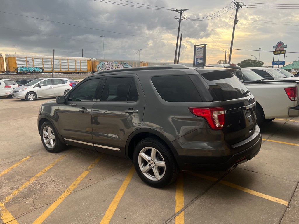 2018 Ford Explorer Image 4