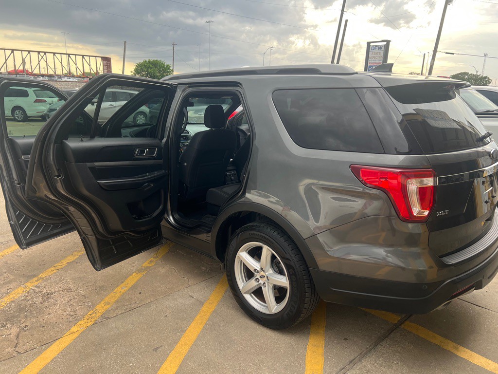 2018 Ford Explorer Image 9