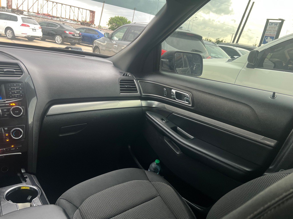 2018 Ford Explorer Image 15