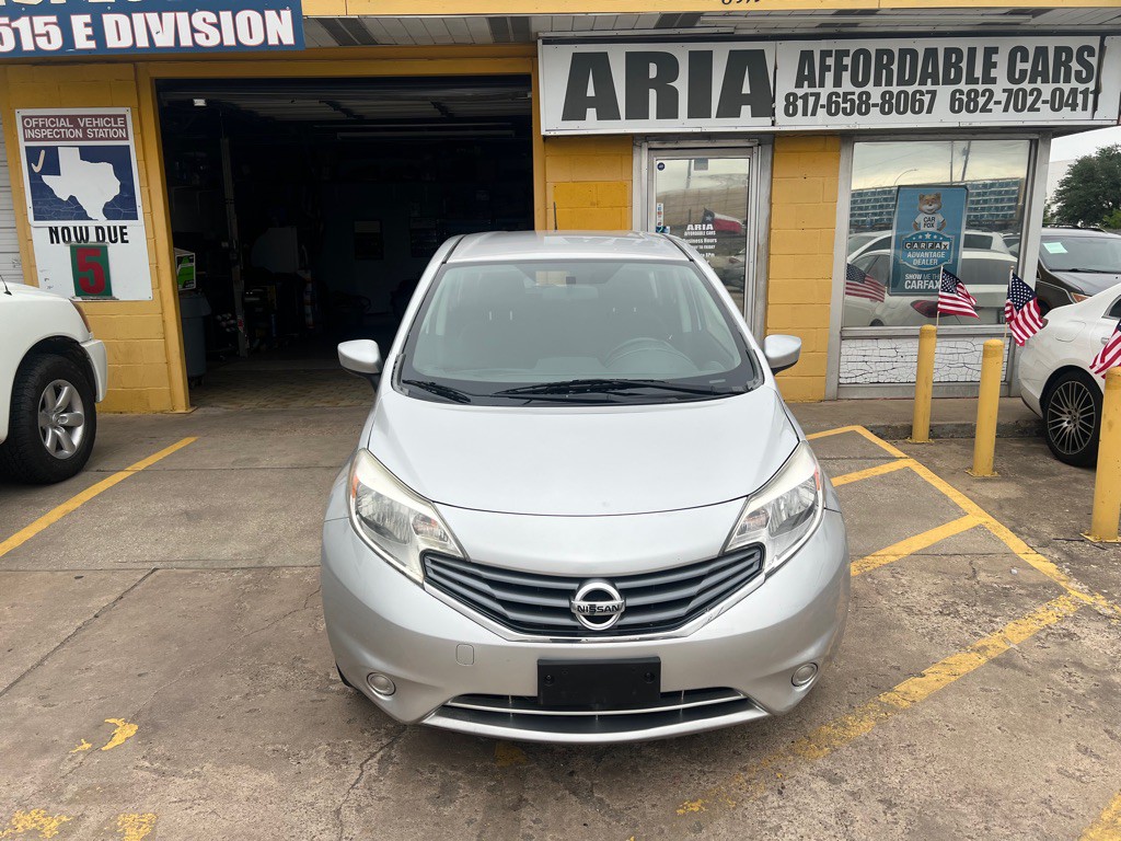 2016 Nissan Versa Image 2