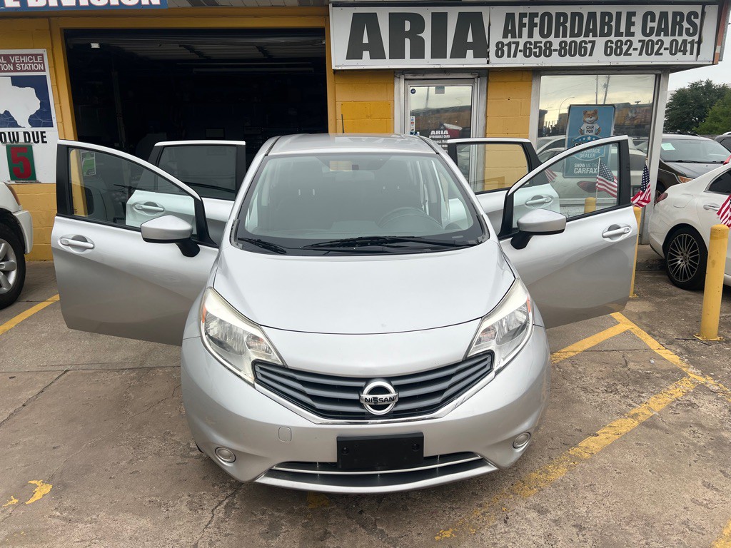2016 Nissan Versa Image 8