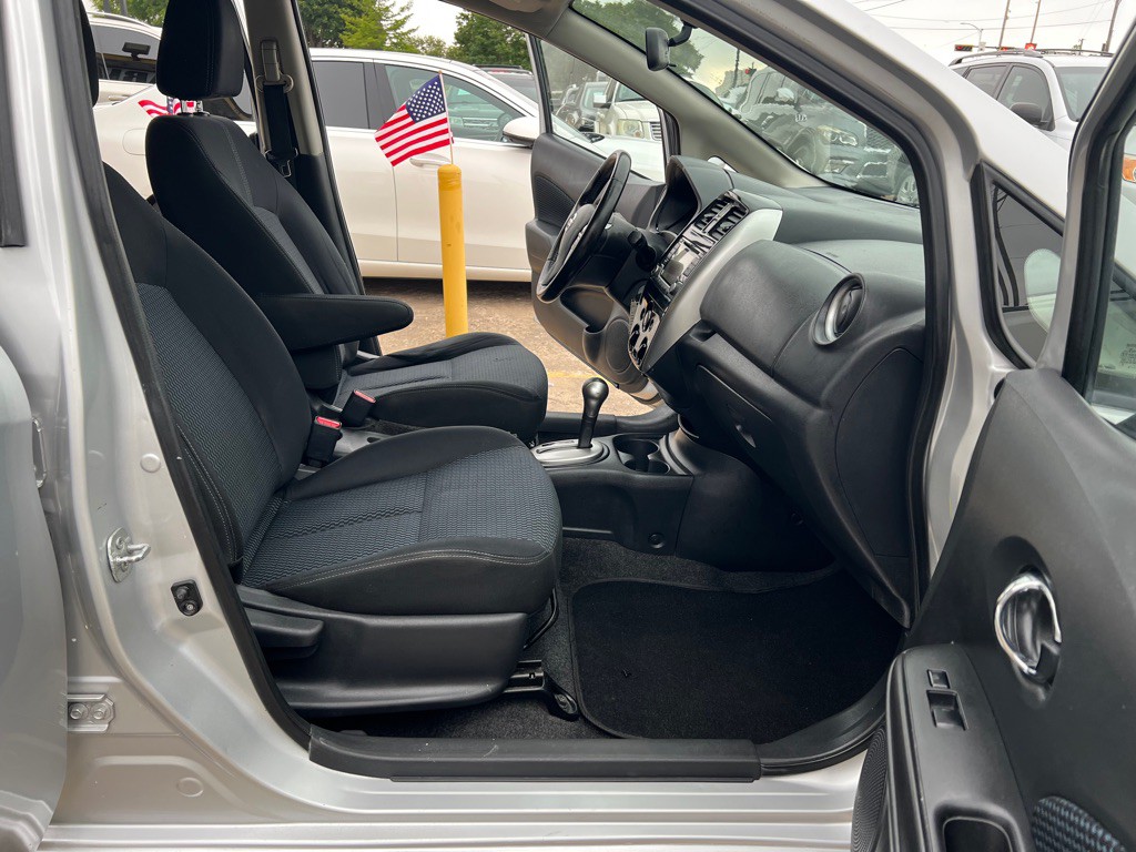 2016 Nissan Versa Image 15