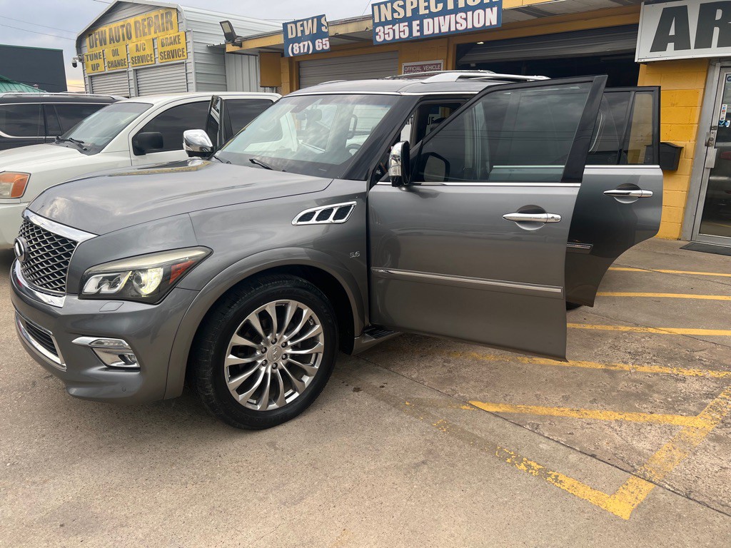 2015 INFINITI QX80 Image 8