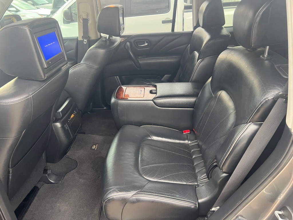 2015 INFINITI QX80 Image 13