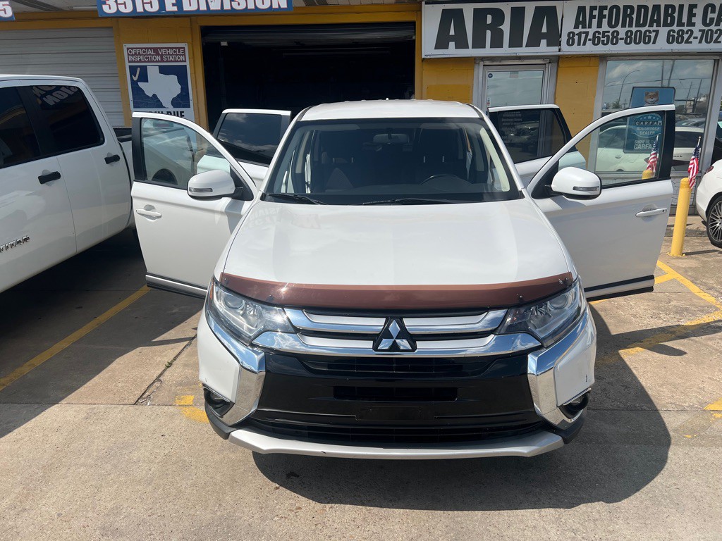2018 Mitsubishi Outlander Image 8