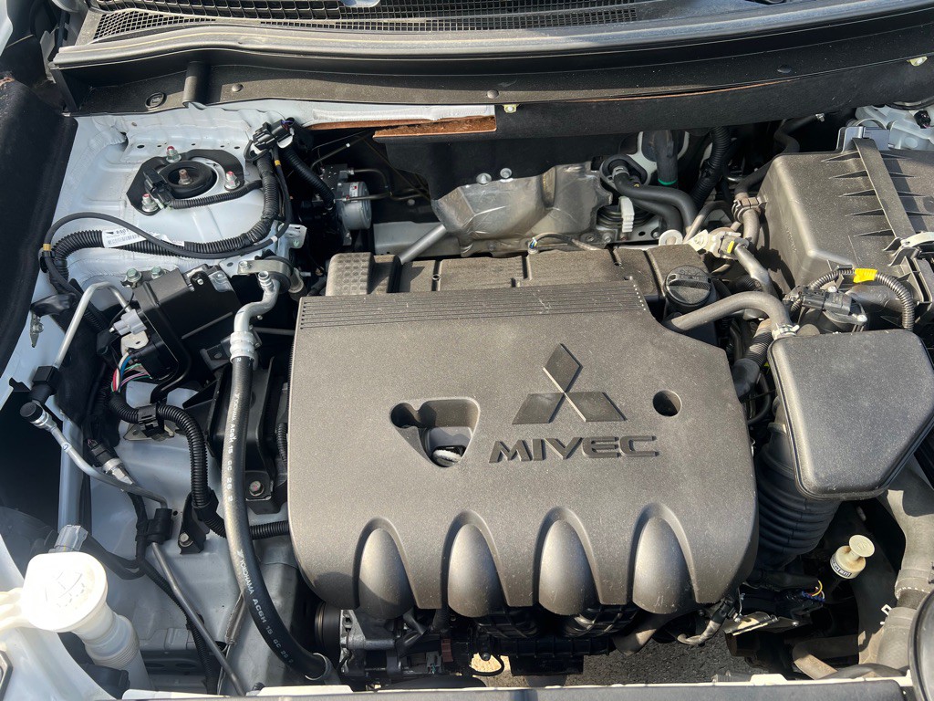 2018 Mitsubishi Outlander Image 21
