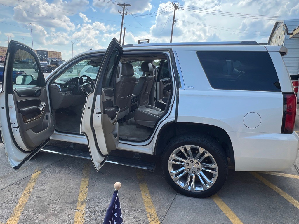 2015 Chevrolet Tahoe Image 10