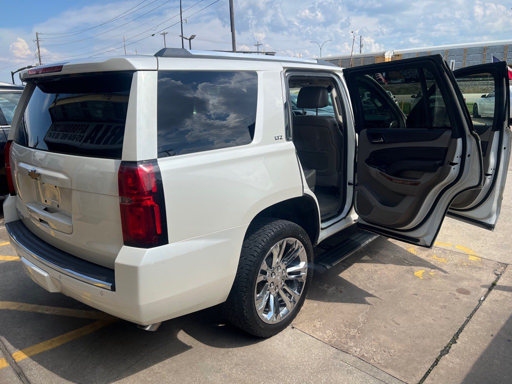 2015 Chevrolet Tahoe Image 12