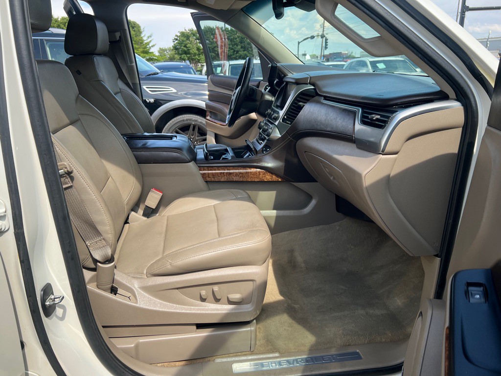 2015 Chevrolet Tahoe Image 16