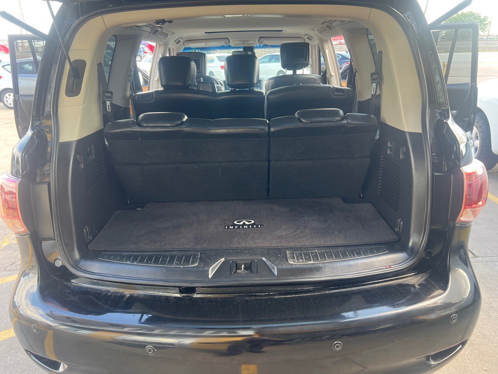 2014 INFINITI QX80 Image 11