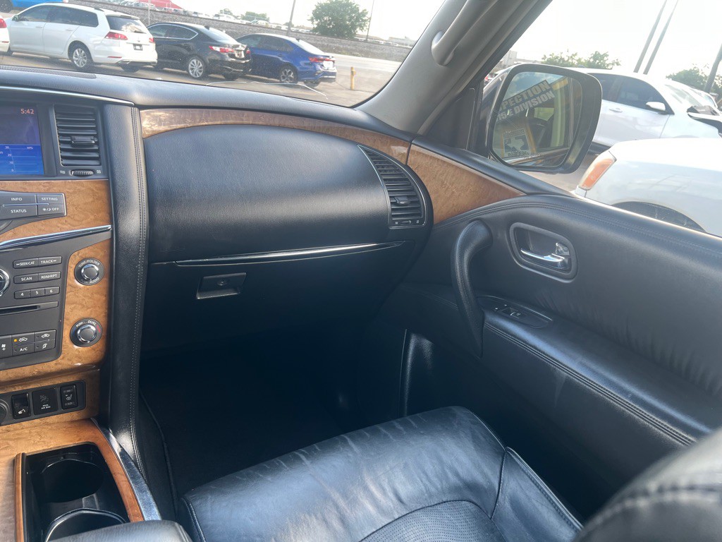 2014 INFINITI QX80 Image 18