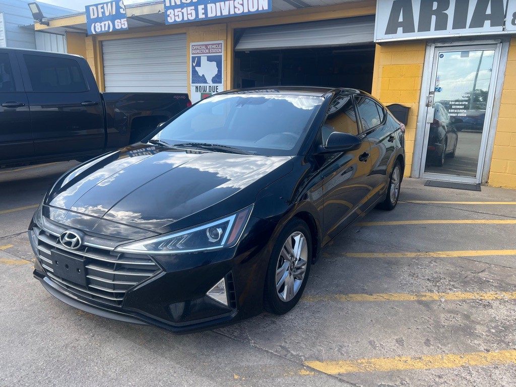 2020 Hyundai Elantra Image 3