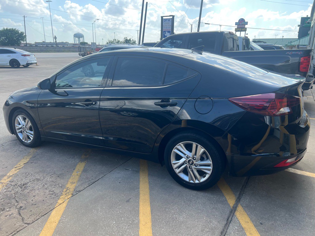 2020 Hyundai Elantra Image 4