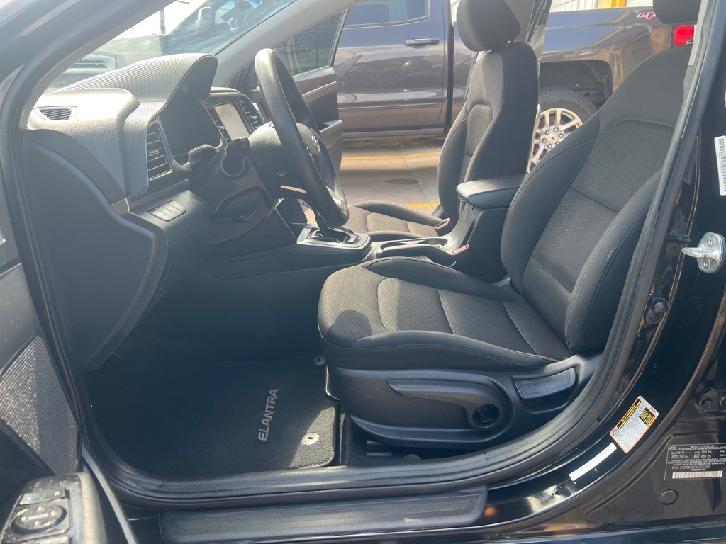 2020 Hyundai Elantra Image 13