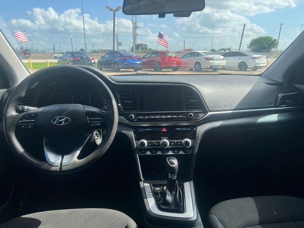 2020 Hyundai Elantra Image 19