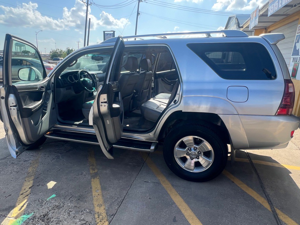 2004 Toyota 4Runner Image 10