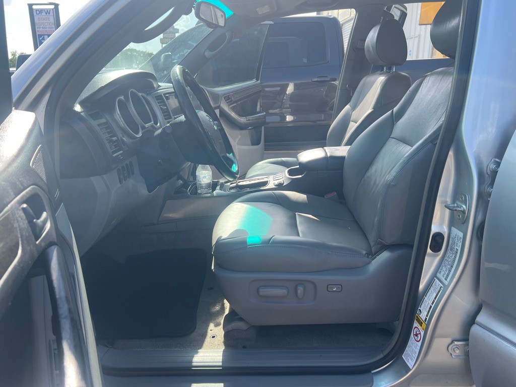 2004 Toyota 4Runner Image 13