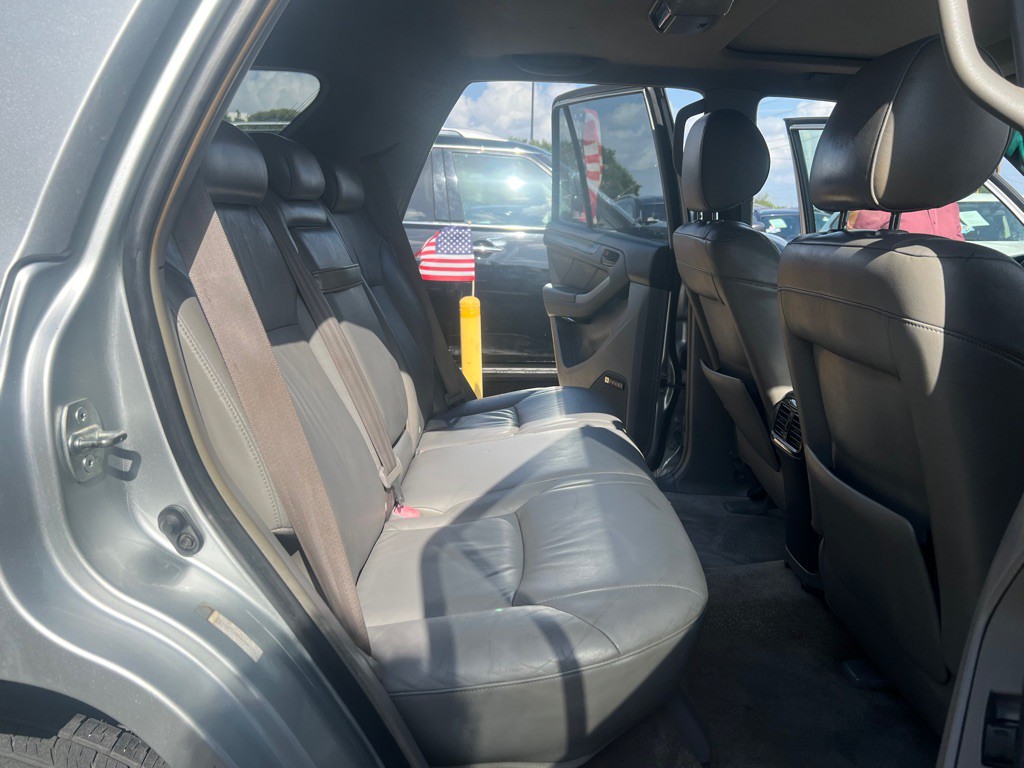 2004 Toyota 4Runner Image 16