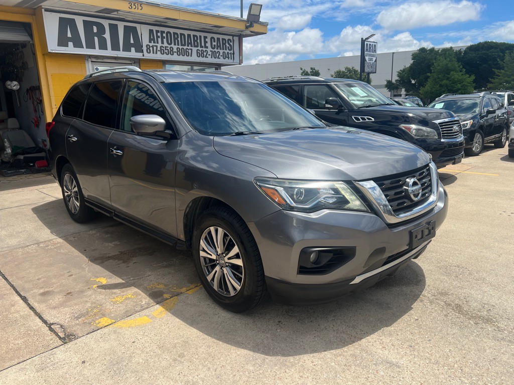 2020 Nissan Pathfinder Image 1