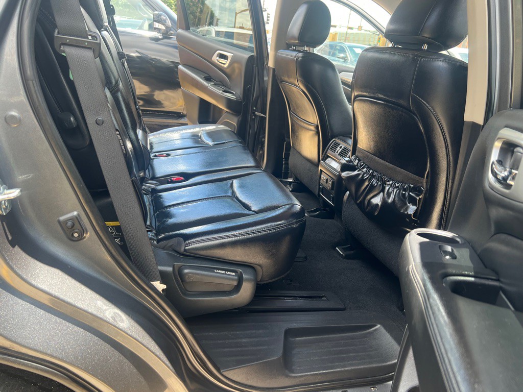 2020 Nissan Pathfinder Image 16