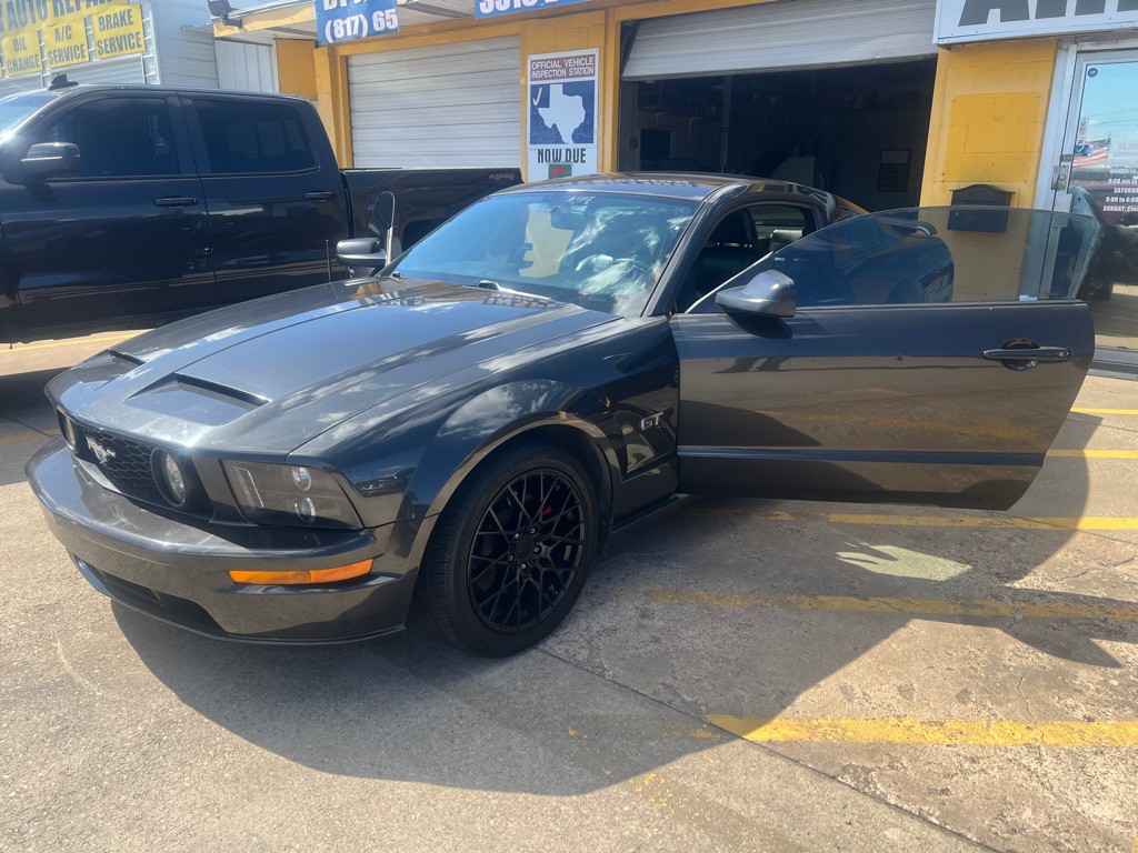 2008 Ford Mustang Image 9