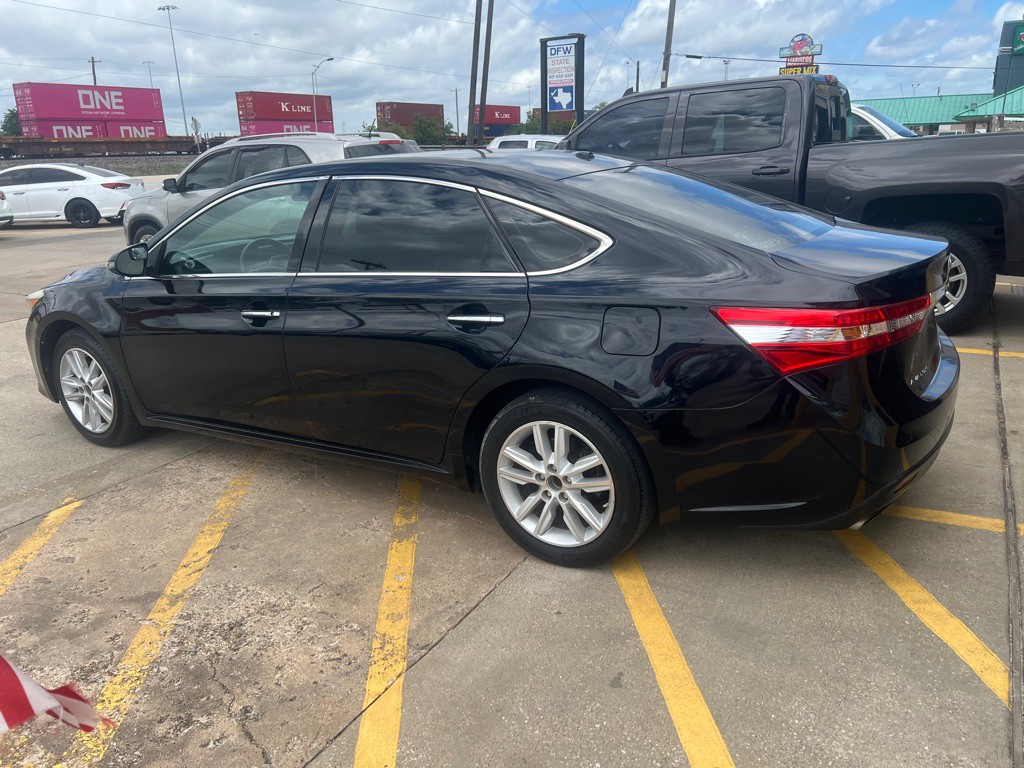 2015 Toyota Avalon Image 4