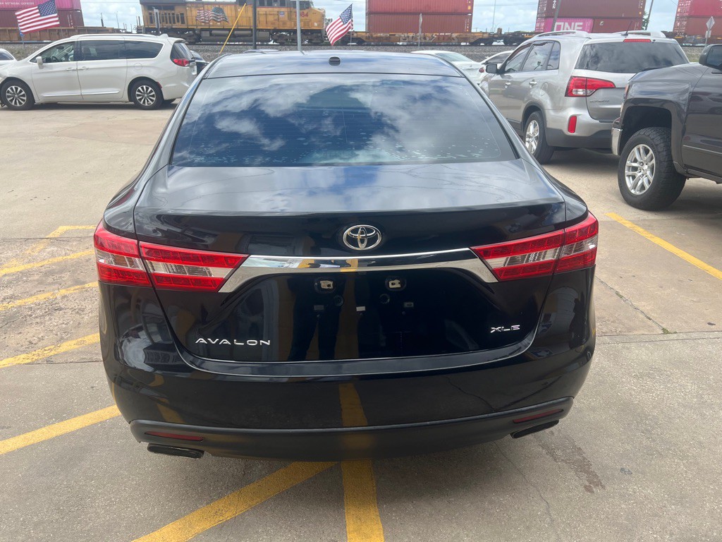 2015 Toyota Avalon Image 5