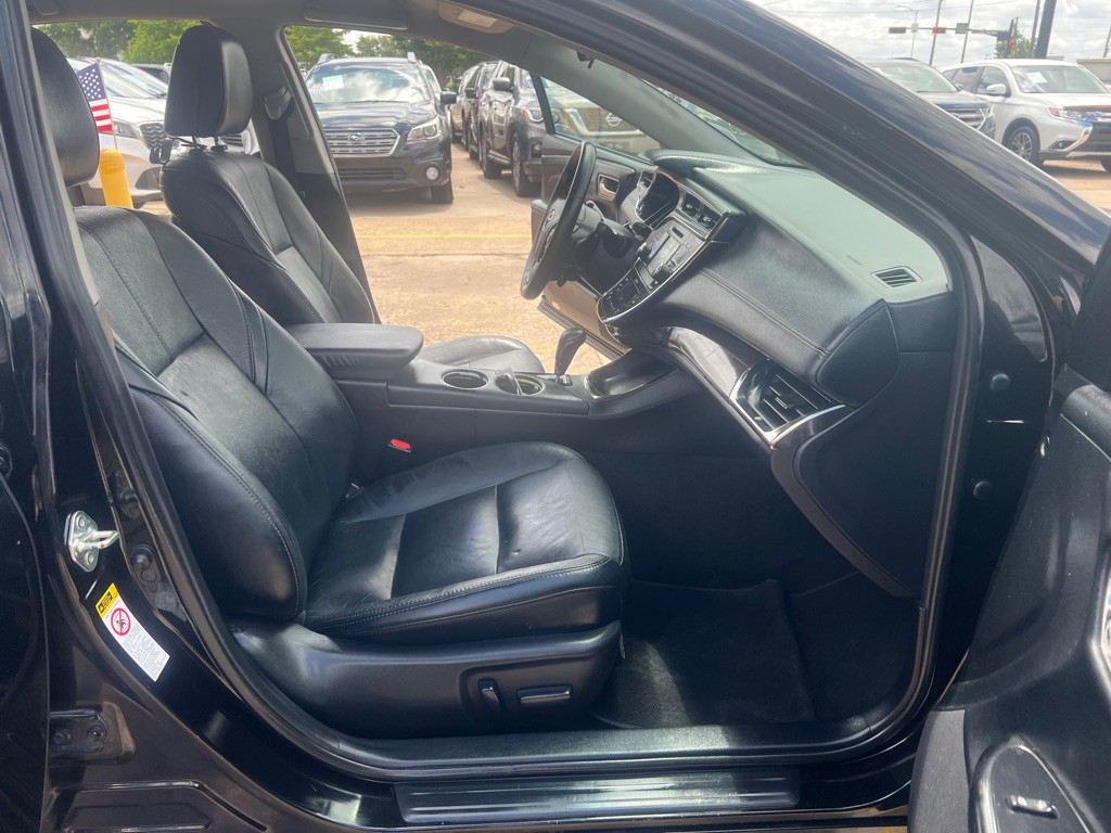 2015 Toyota Avalon Image 15