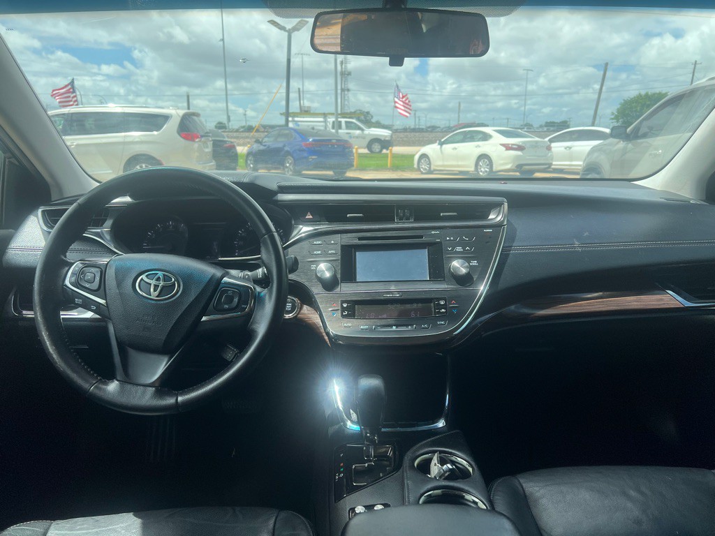 2015 Toyota Avalon Image 19