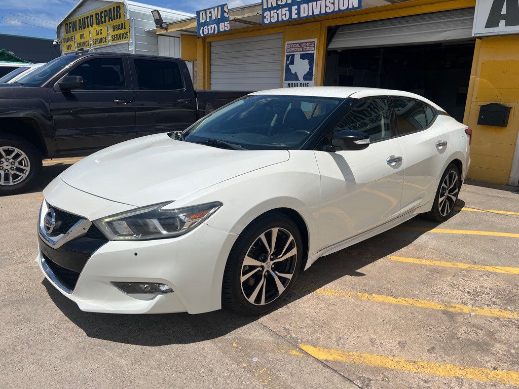 2017 Nissan Maxima Image 3