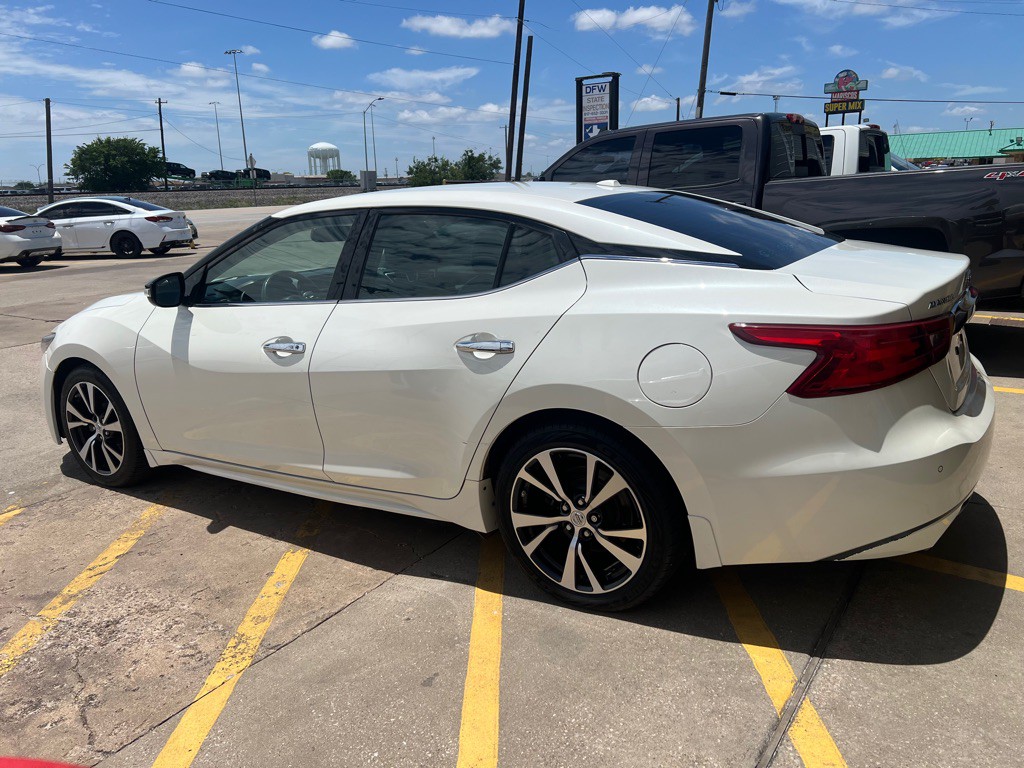 2017 Nissan Maxima Image 4