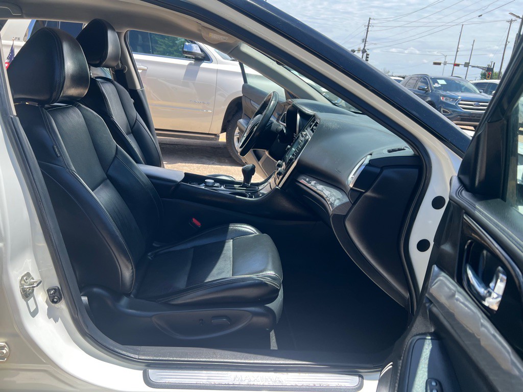 2017 Nissan Maxima Image 15