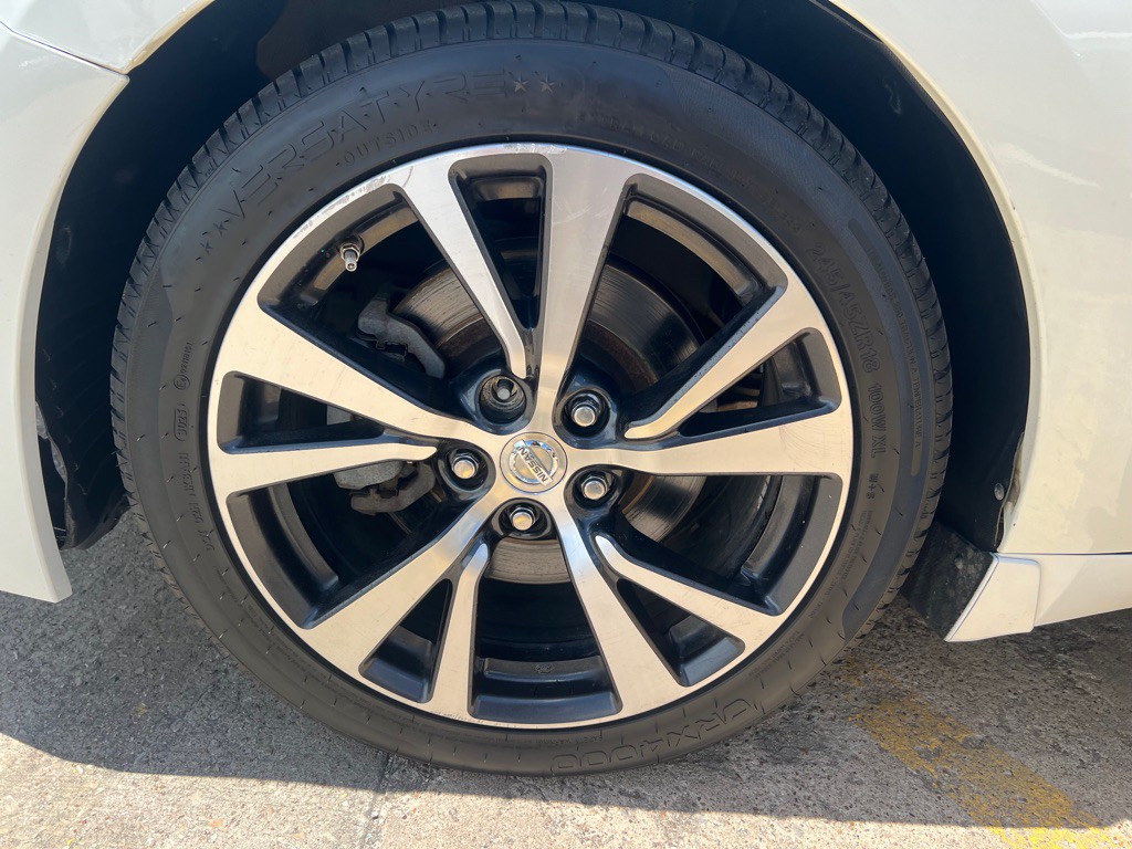 2017 Nissan Maxima Image 21