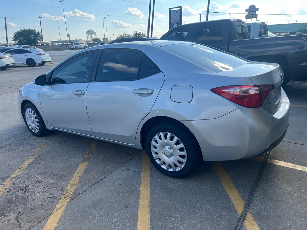 2017 Toyota Corolla Image 4