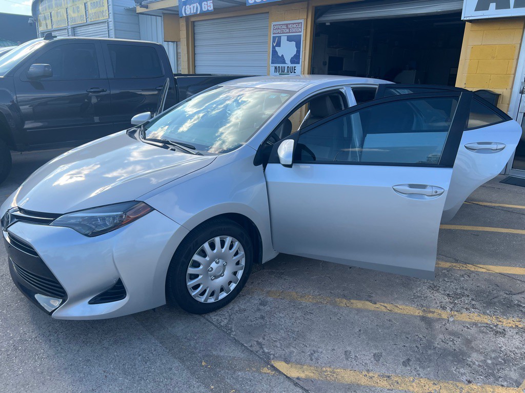 2017 Toyota Corolla Image 9