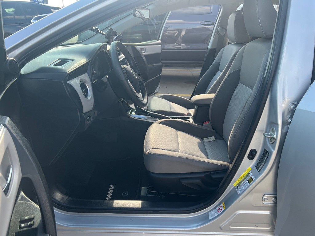 2017 Toyota Corolla Image 12
