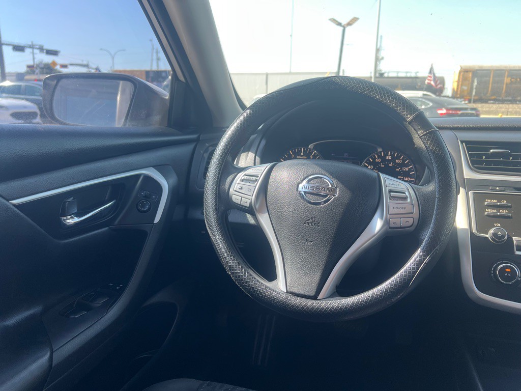 2016 Nissan Altima Image 17