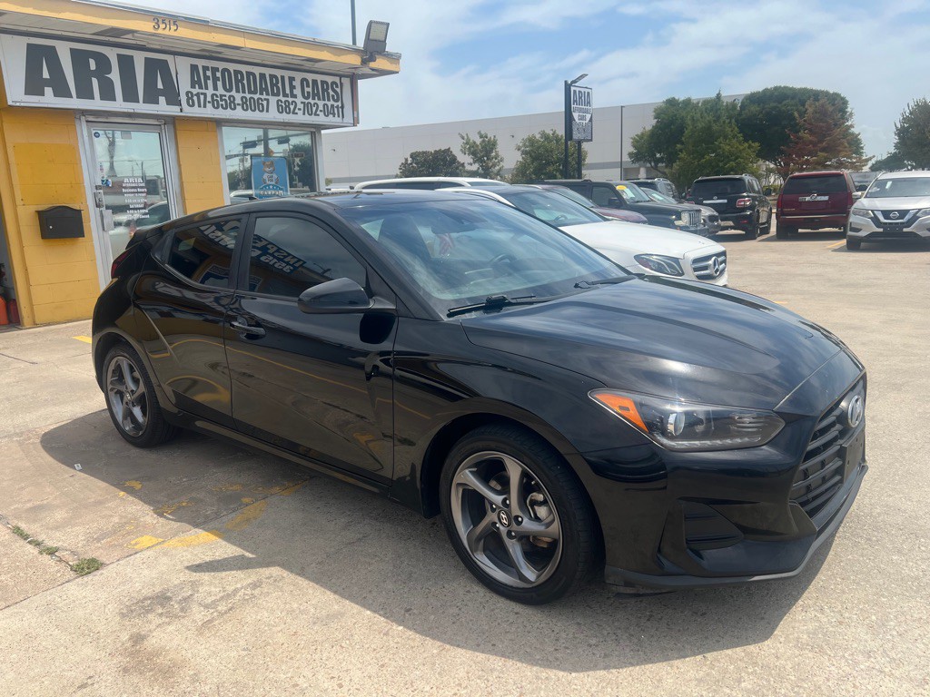 2019 Hyundai Veloster Image 1