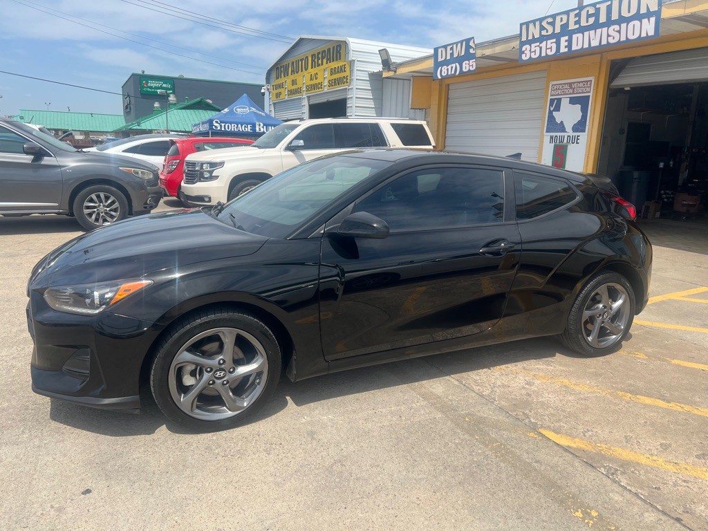 2019 Hyundai Veloster Image 3